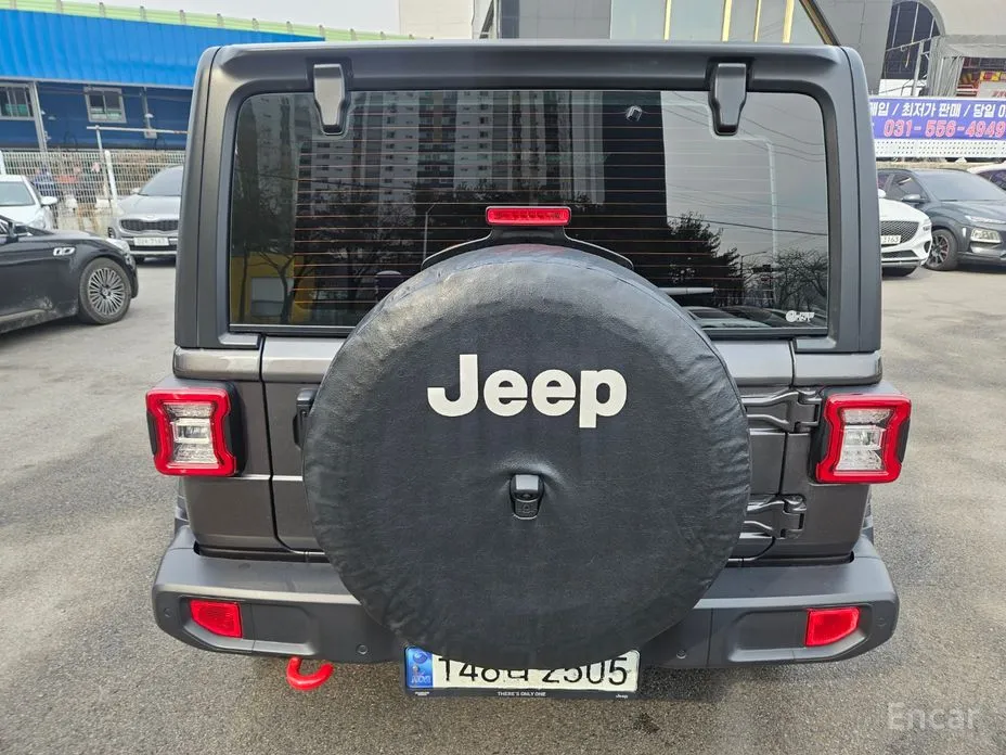 Фото 4 - Jeep Wrangler