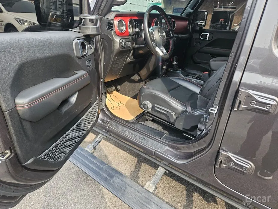 Фото 7 - Jeep Wrangler