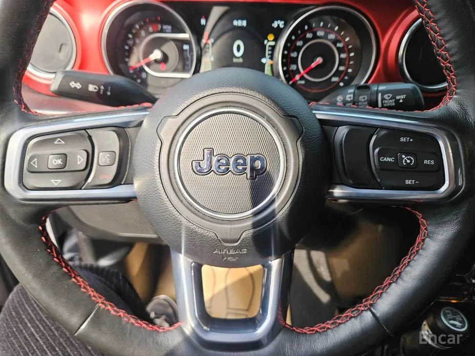 Фото 9 - Jeep Wrangler