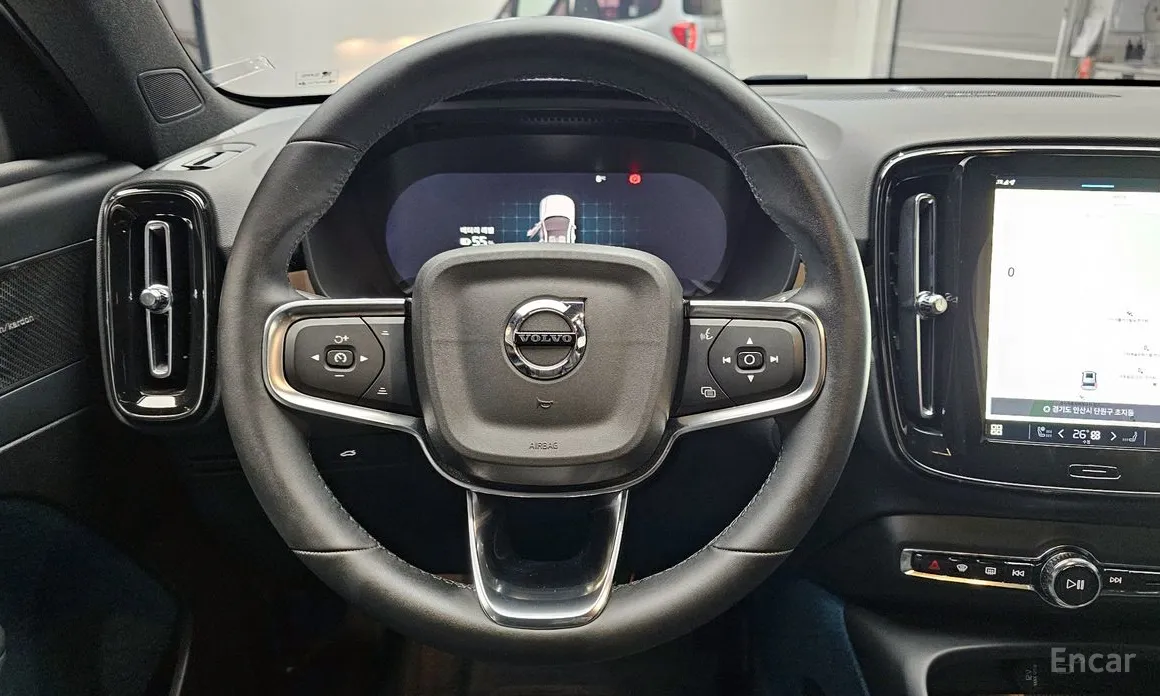 Фото 13 - Volvo C40