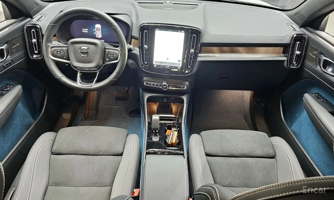 Фото 7 - Volvo C40