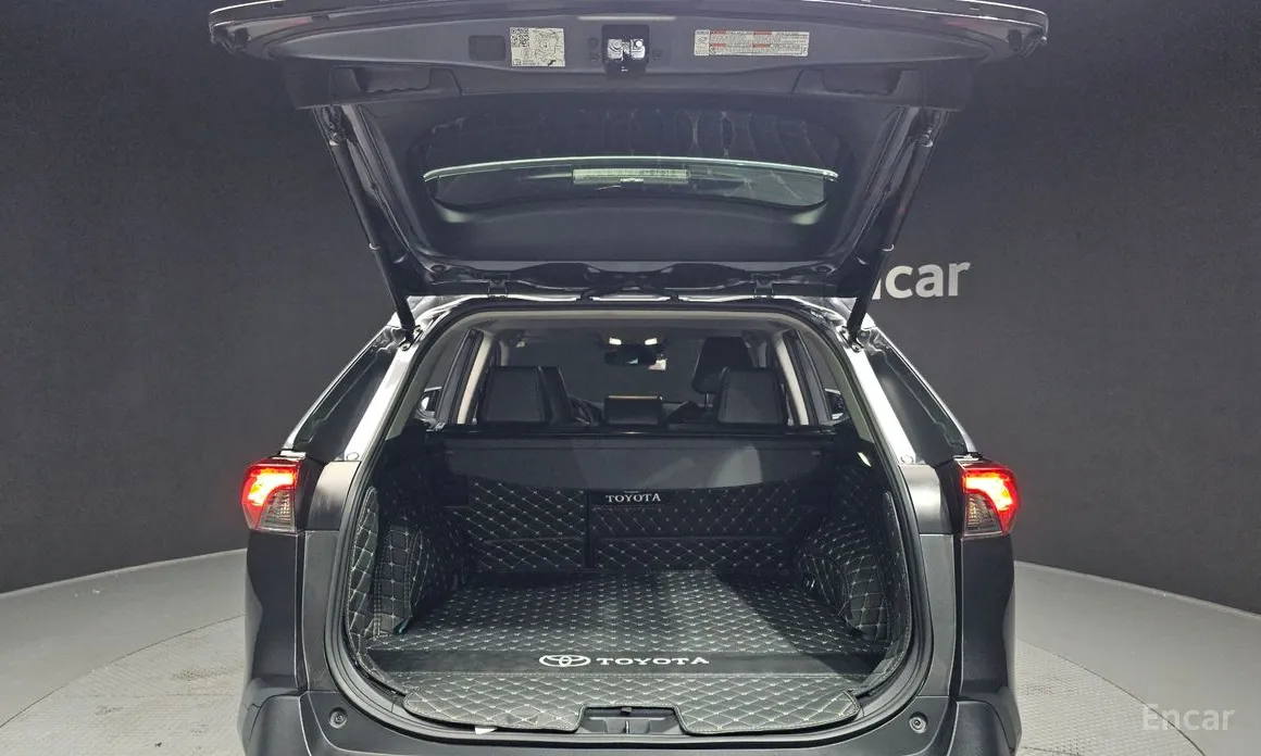 Photo 20 - Toyota RAV4