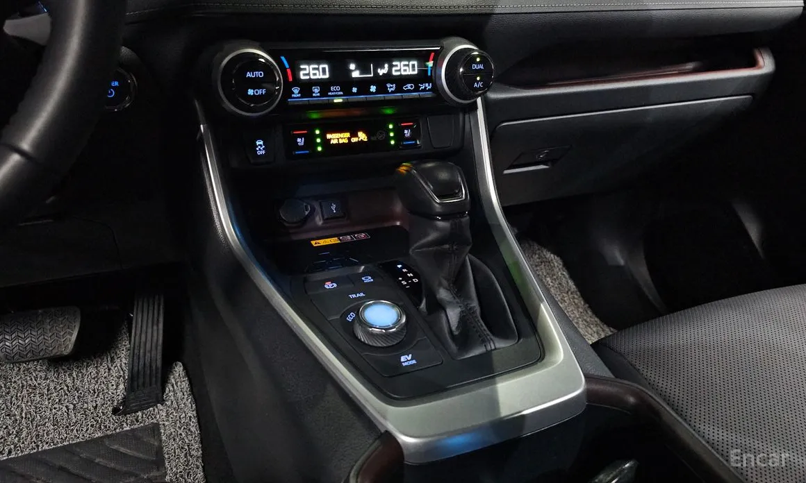 Photo 9 - Toyota RAV4