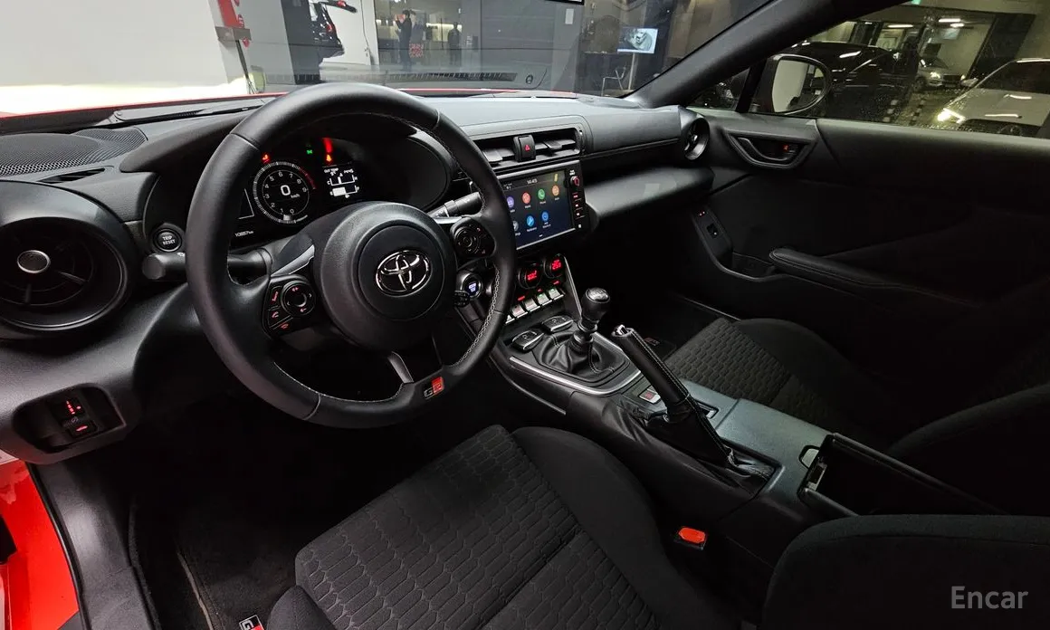 Фото 7 - Toyota 86