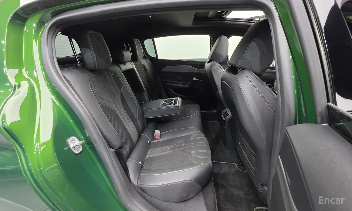 Фото 19 - Peugeot 308