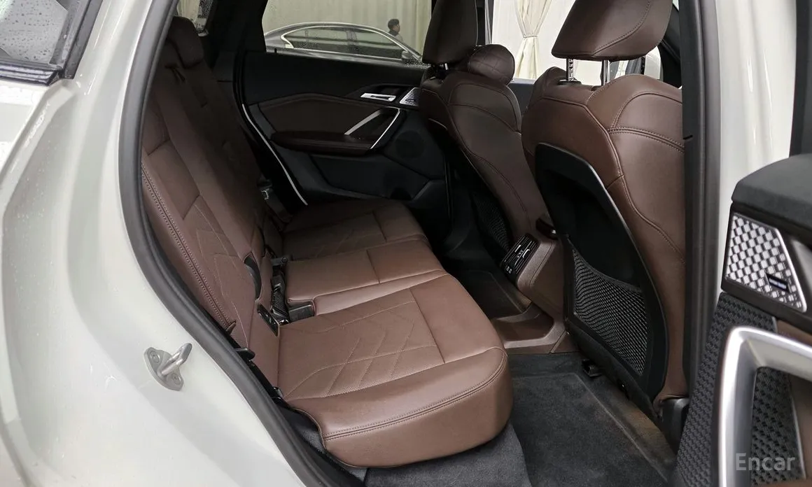 Фото 12 - BMW iX1