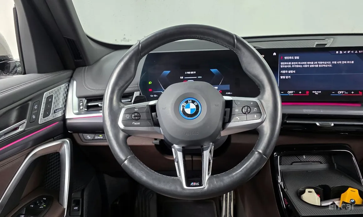 Фото 13 - BMW iX1