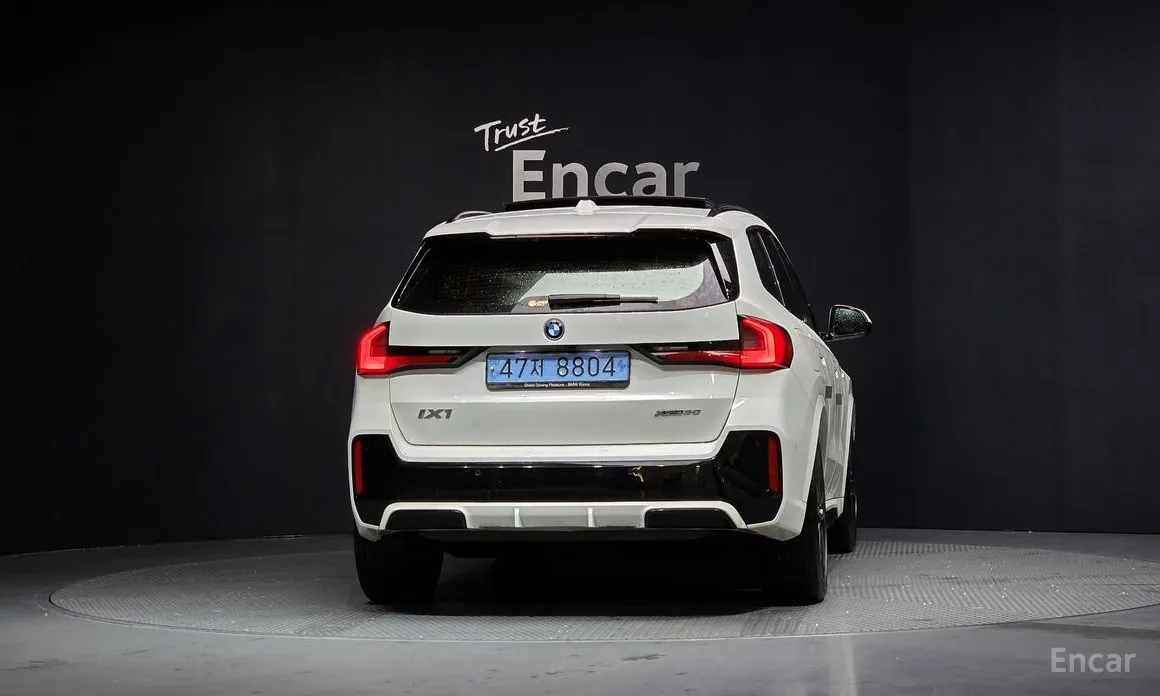 Фото 4 - BMW iX1