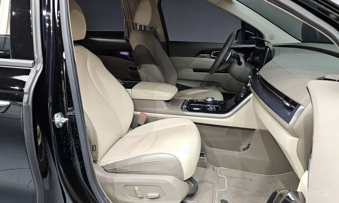 Фото 11 - Kia Carnival