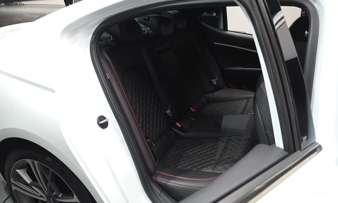 Genesis G70 2020 Gasoline 2.5T 2WD