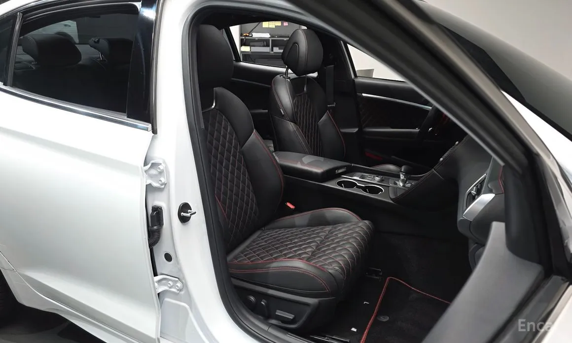 Genesis G70 2020 Gasoline 2.5T 2WD
