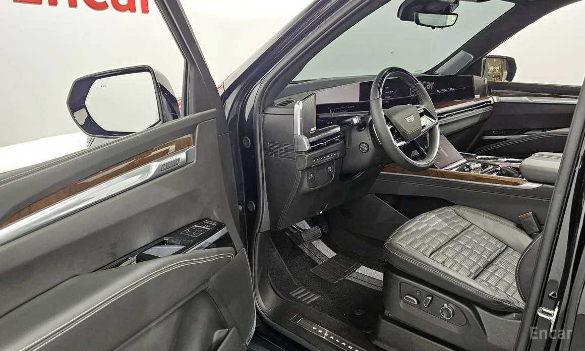 Фото 10 - Cadillac Escalade