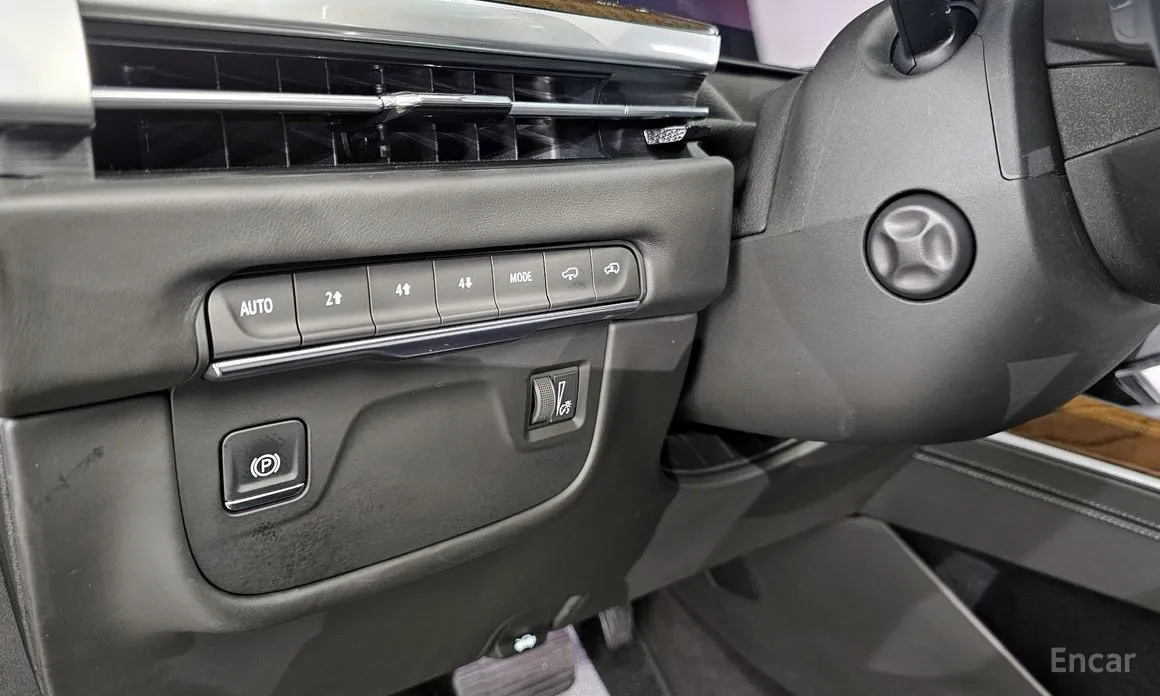 Фото 14 - Cadillac Escalade