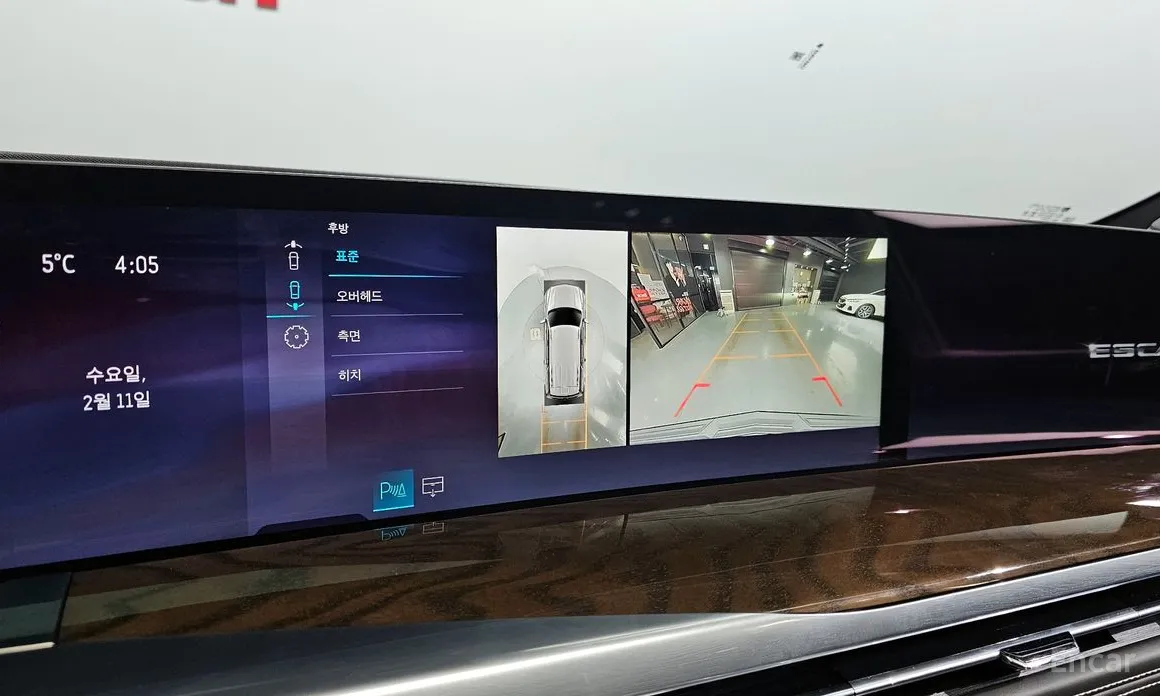 Фото 16 - Cadillac Escalade