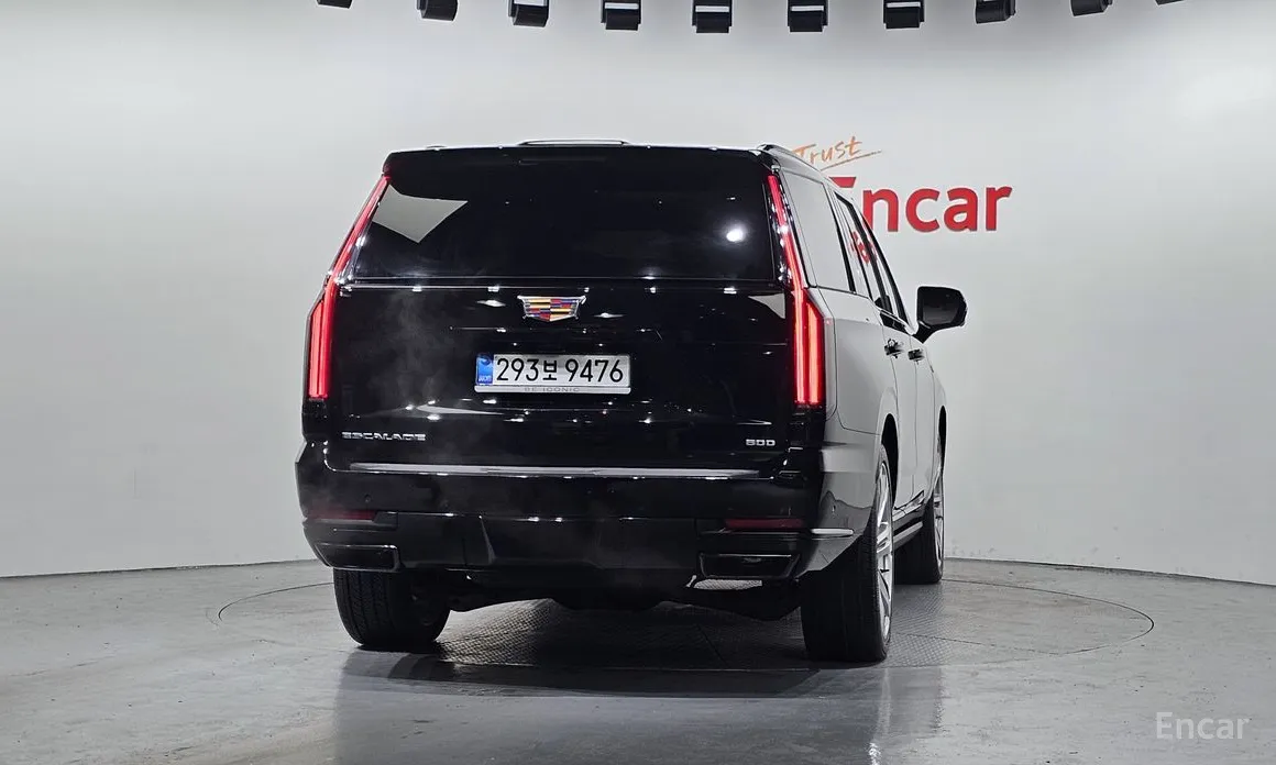 Фото 4 - Cadillac Escalade