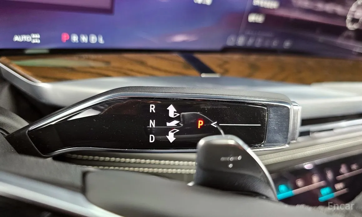 Фото 9 - Cadillac Escalade