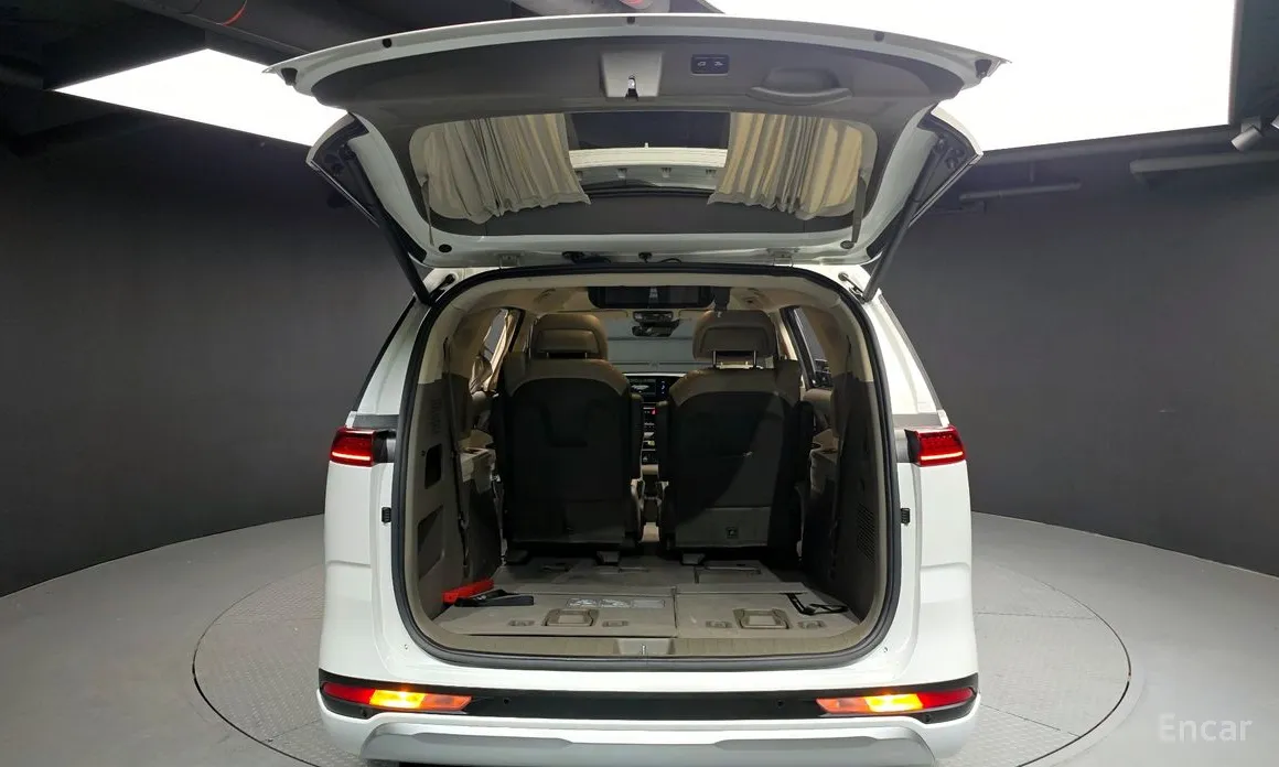 Фото 20 - Kia Carnival