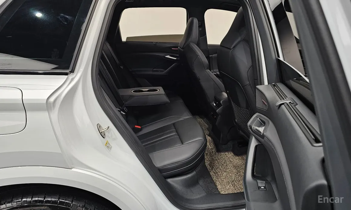 Фото 12 - Audi Q6 e-tron