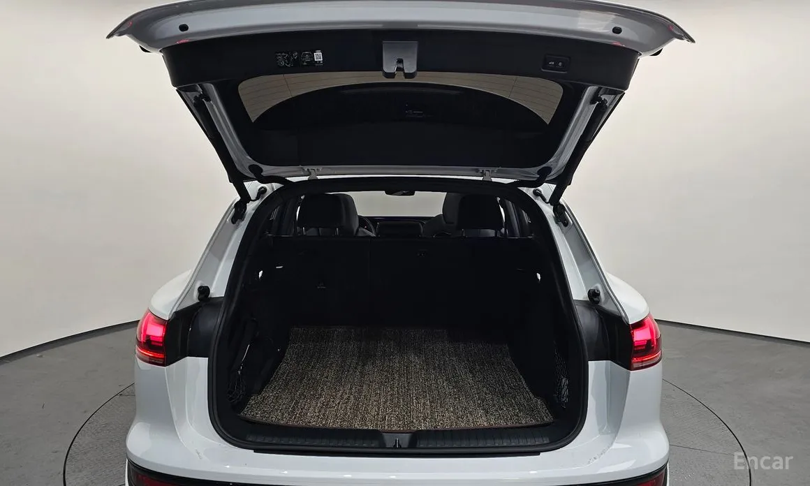 Фото 20 - Audi Q6 e-tron