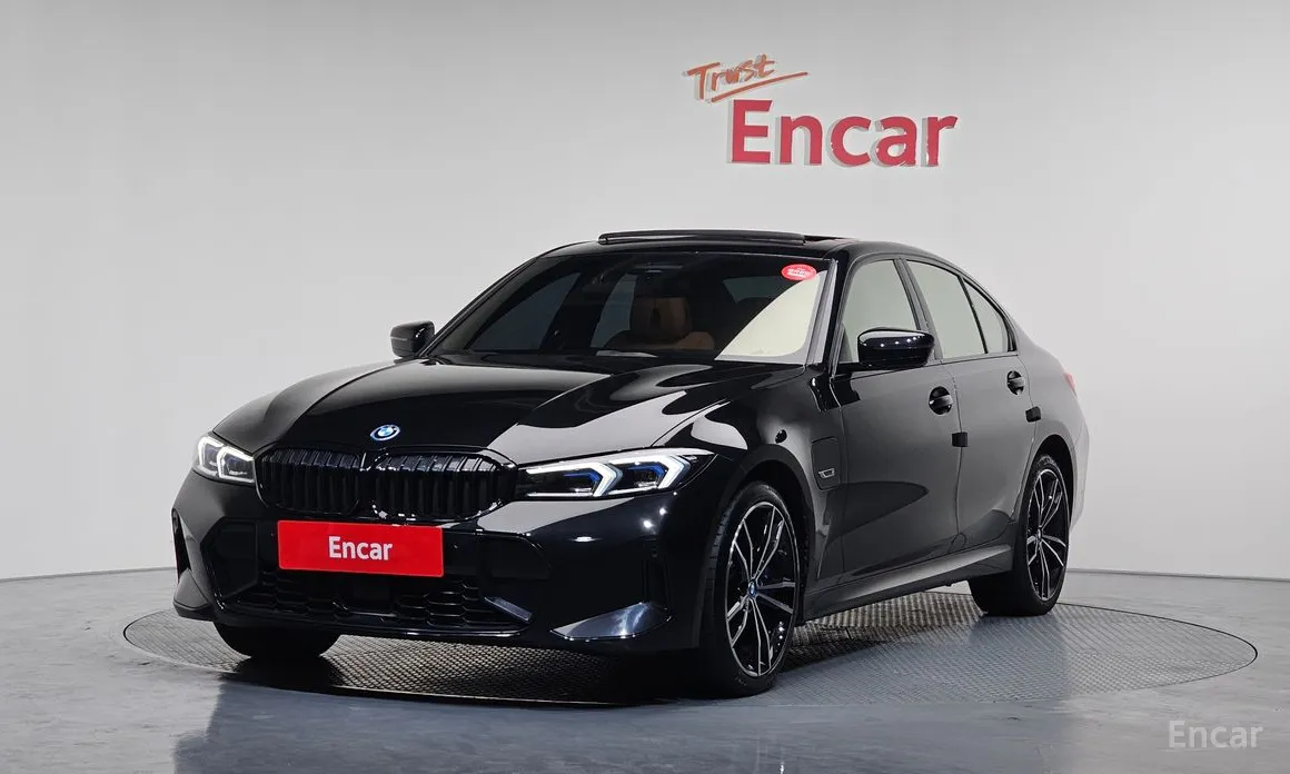 Photo 1 - BMW 3 Series