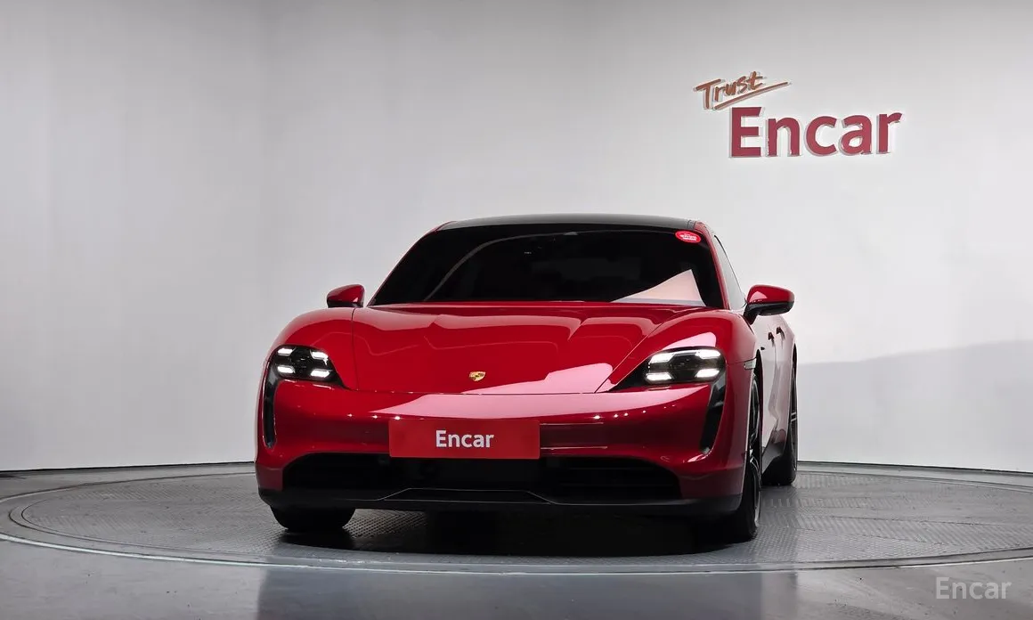 Фото 3 - Porsche Taycan