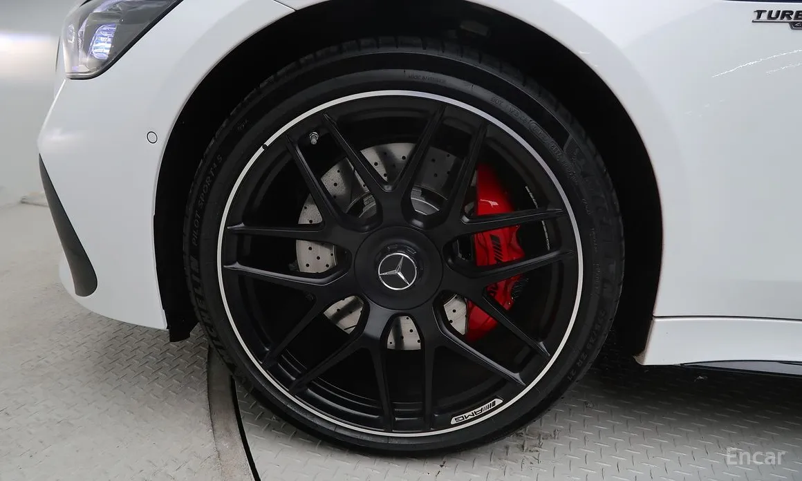 Фото 5 - Mercedes-Benz AMG GT