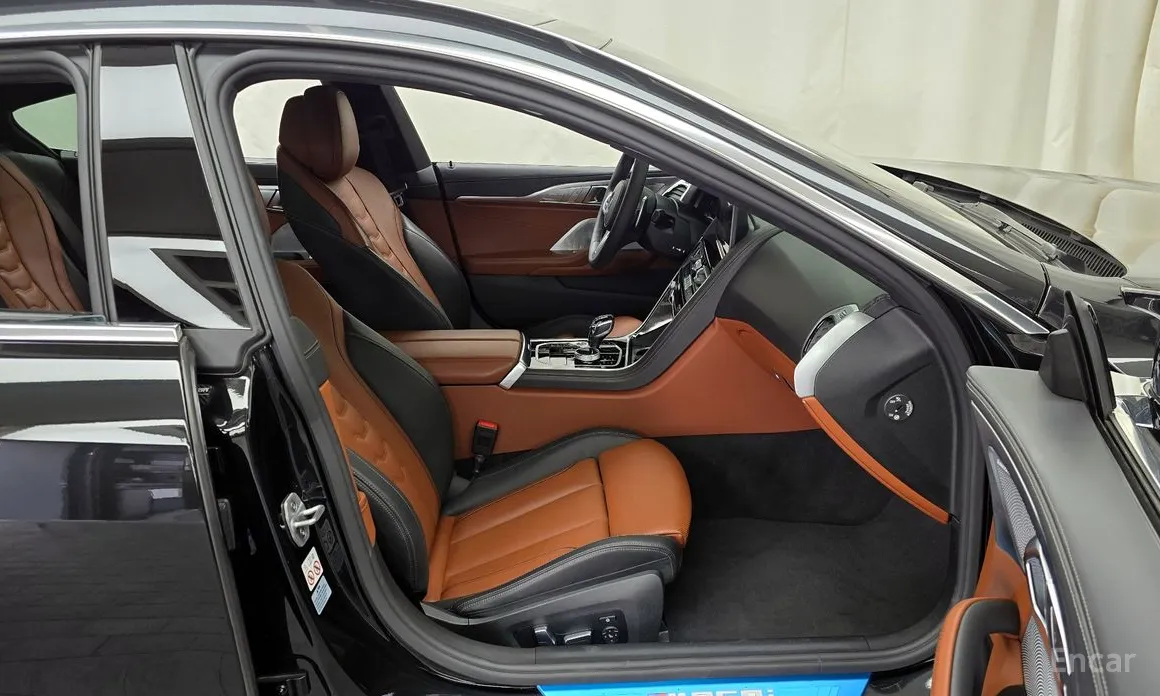 Фото 11 - BMW 8 Series