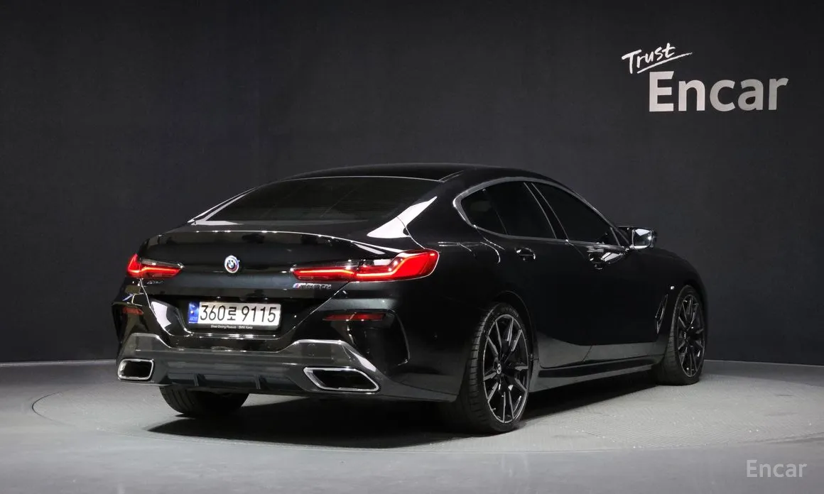 Фото 2 - BMW 8 Series