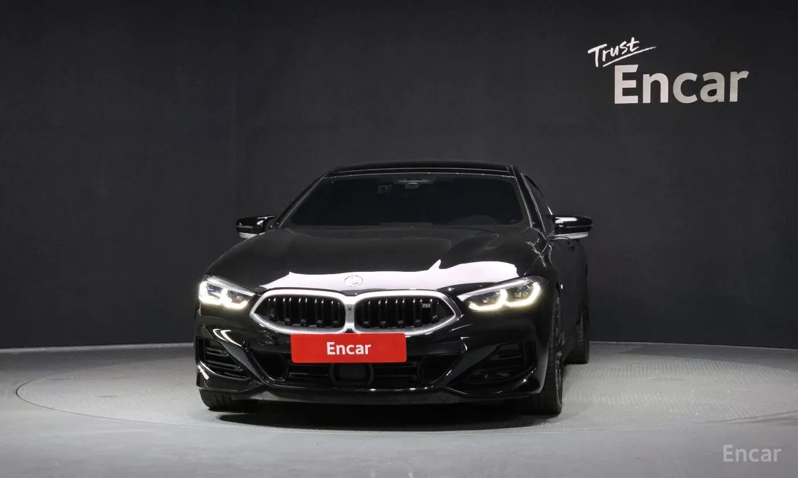 Фото 3 - BMW 8 Series