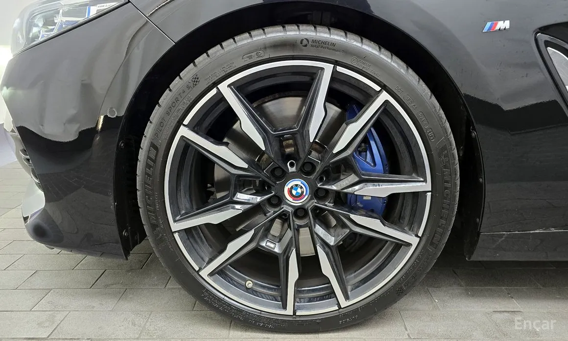 Фото 5 - BMW 8 Series