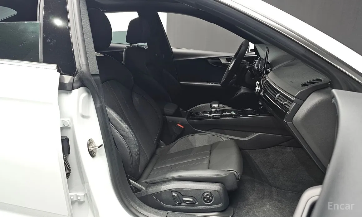 Фото 10 - Audi A5