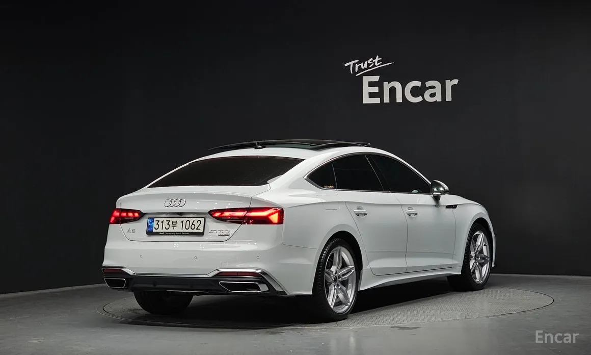 Фото 2 - Audi A5