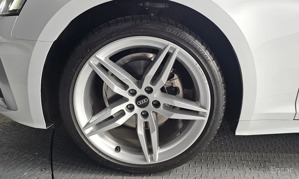 Фото 5 - Audi A5