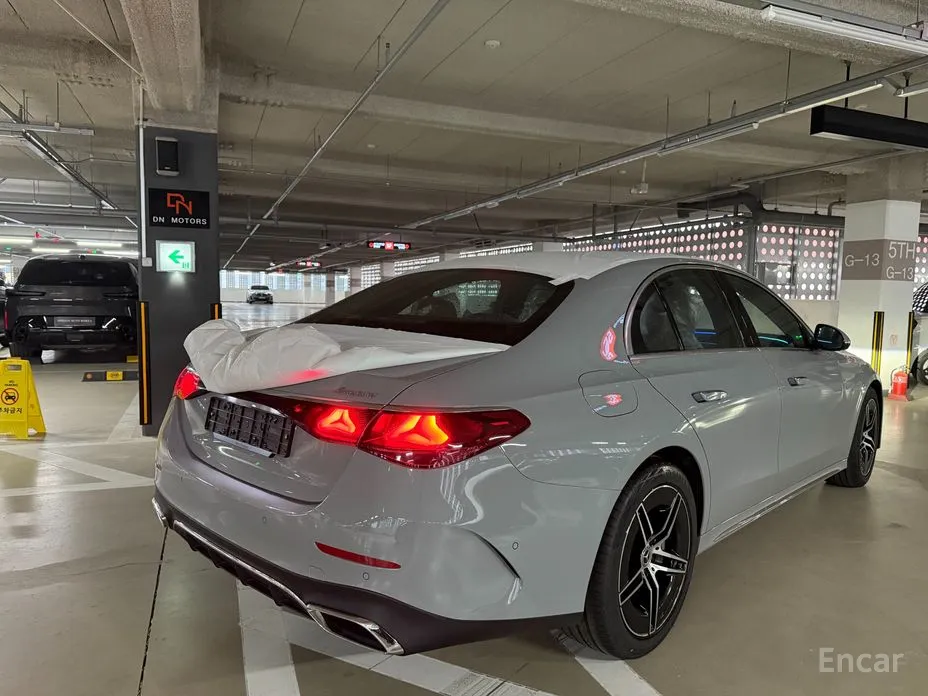 Фото 9 - Mercedes-Benz E-Class