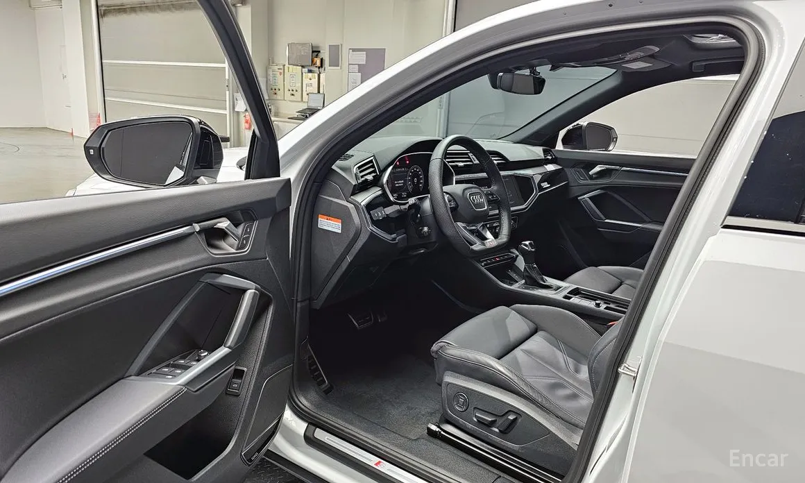 Фото 10 - Audi Q3