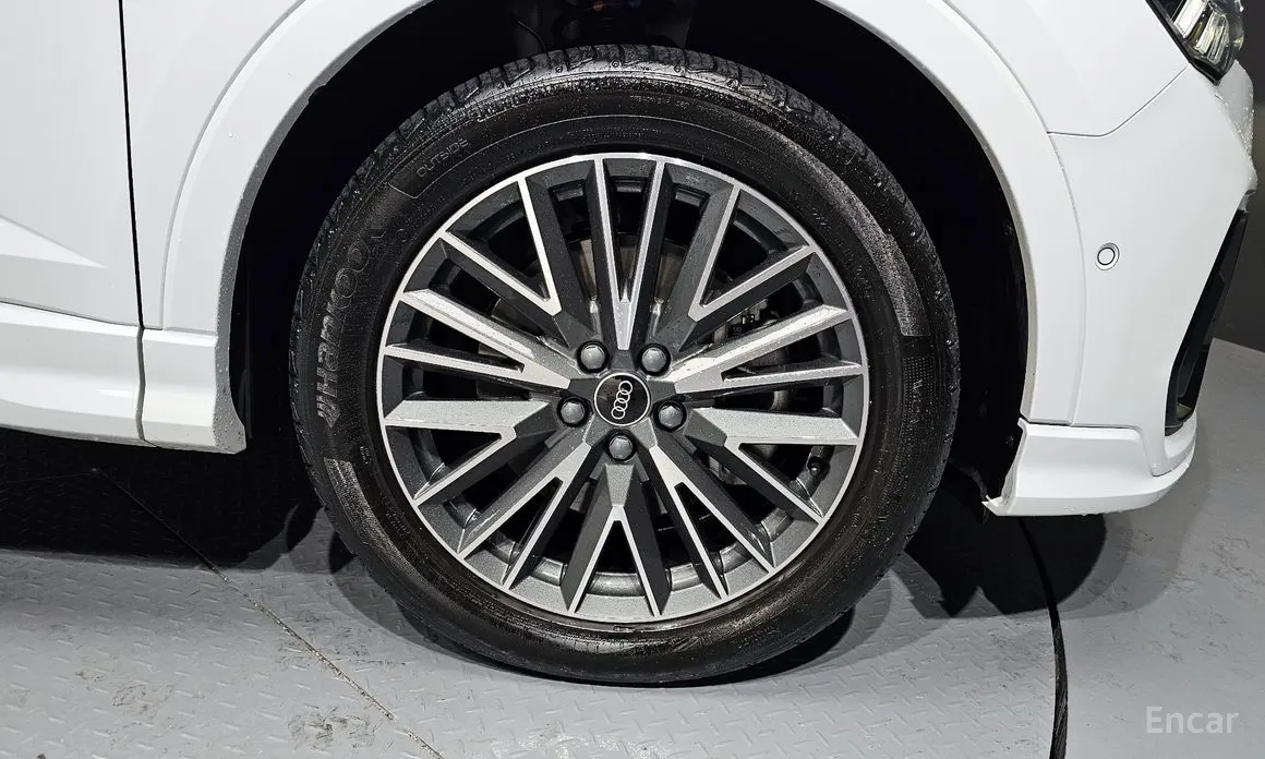 Фото 5 - Audi Q3