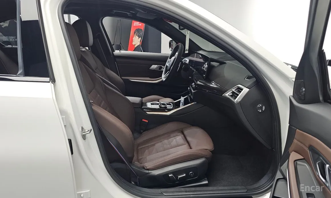 Photo 11 - BMW 3 Series