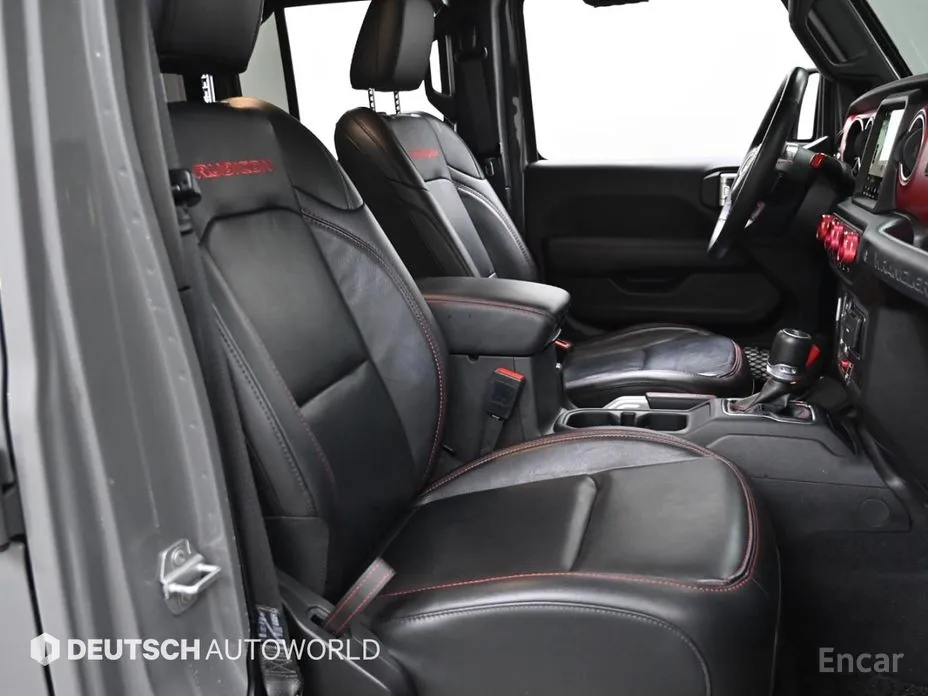 Фото 10 - Jeep Wrangler