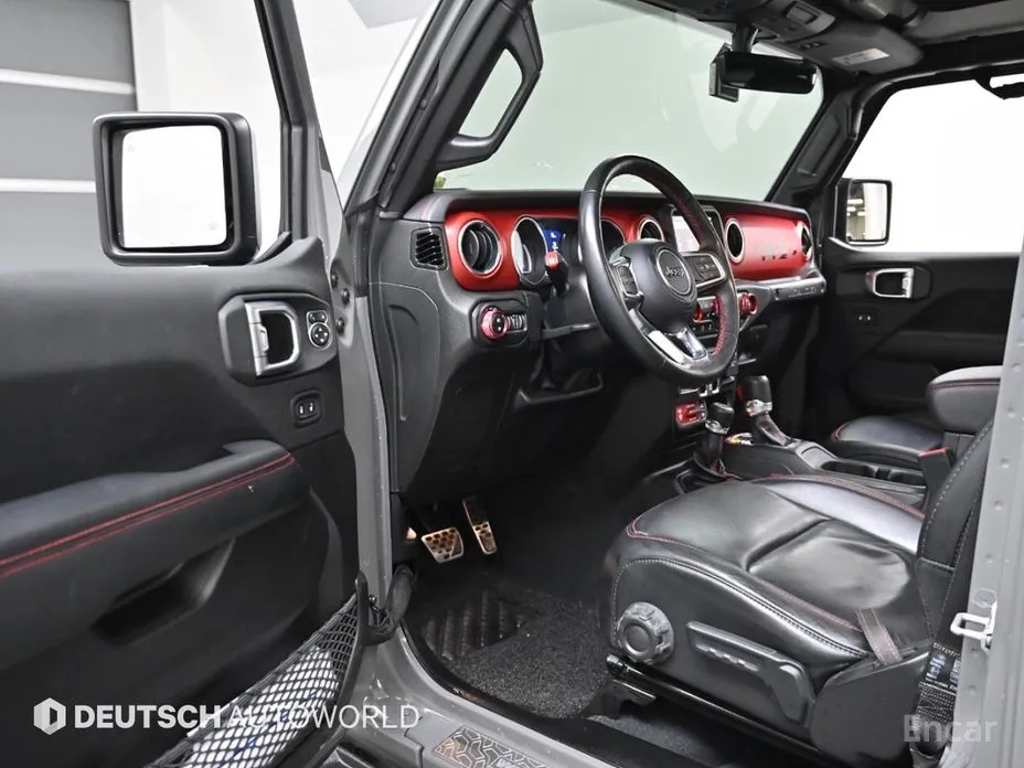 Фото 11 - Jeep Wrangler