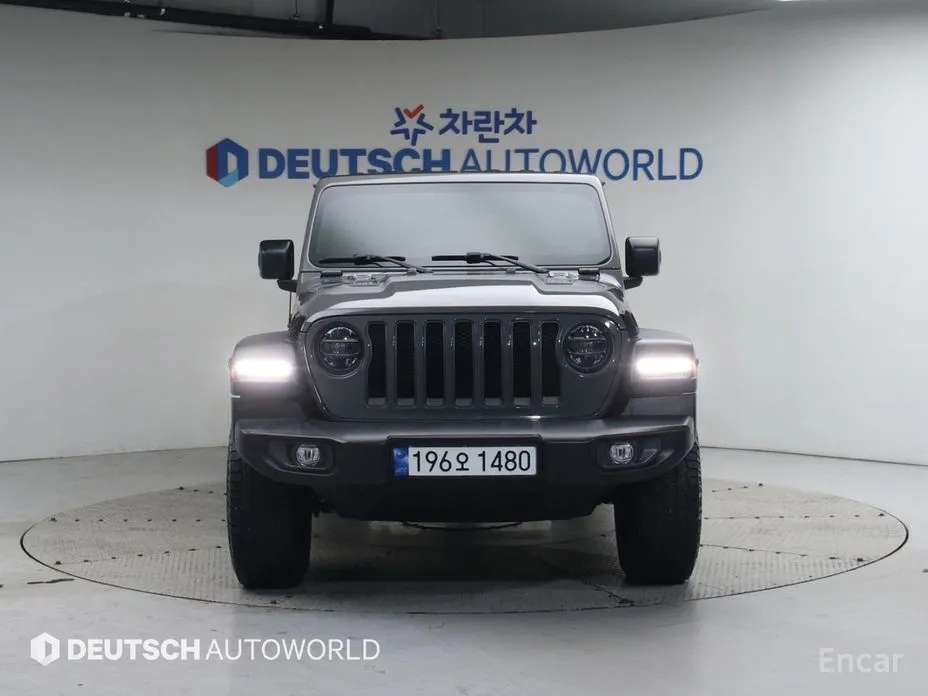 Фото 3 - Jeep Wrangler