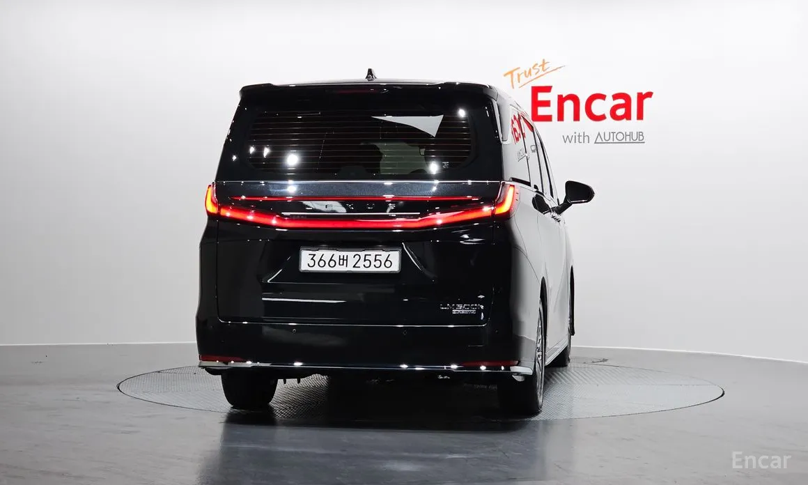 Фото 4 - Lexus LM