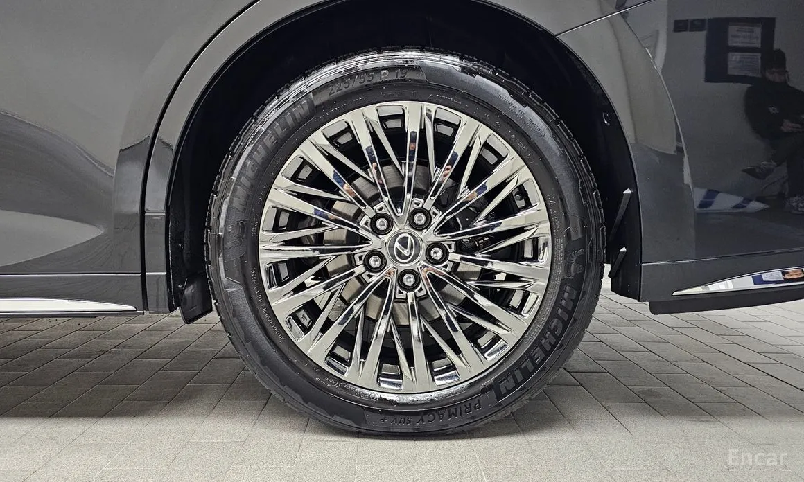 Фото 5 - Lexus LM