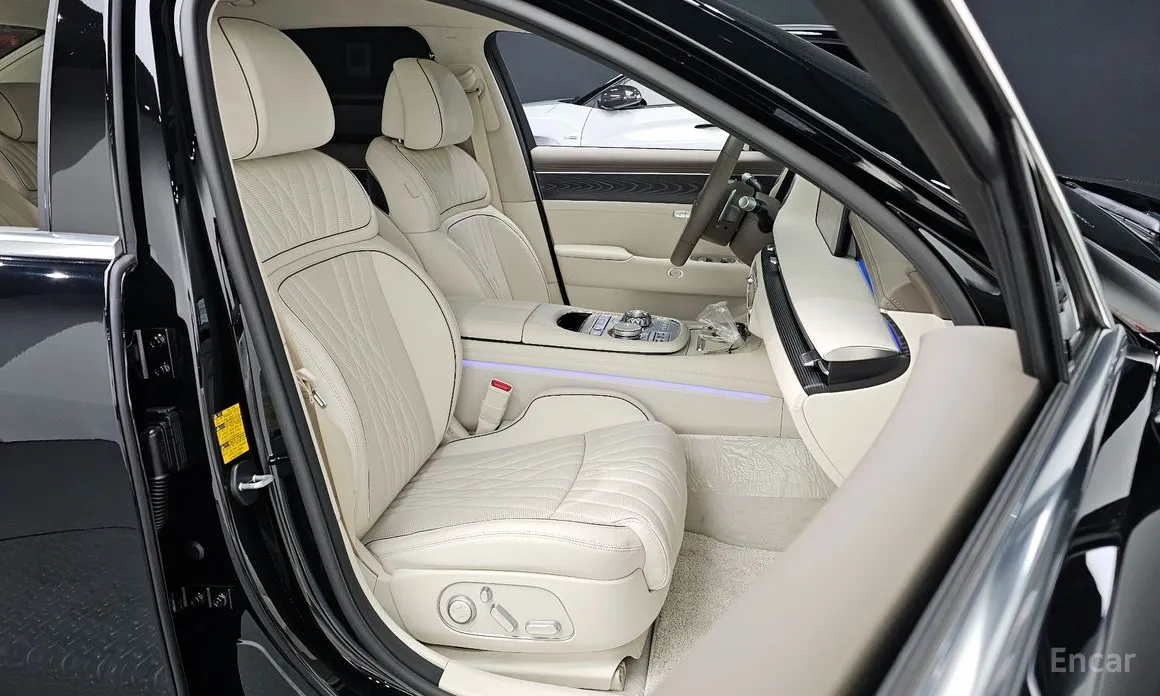 Фото 10 - Genesis G90