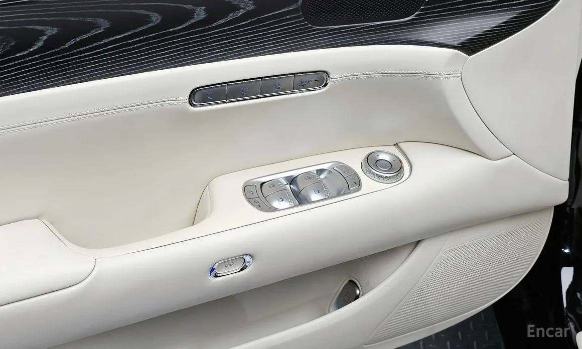 Фото 19 - Genesis G90