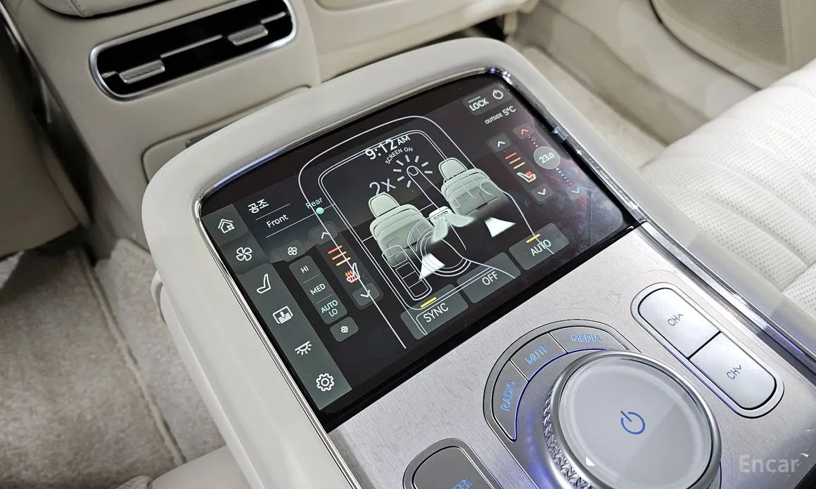 Фото 20 - Genesis G90