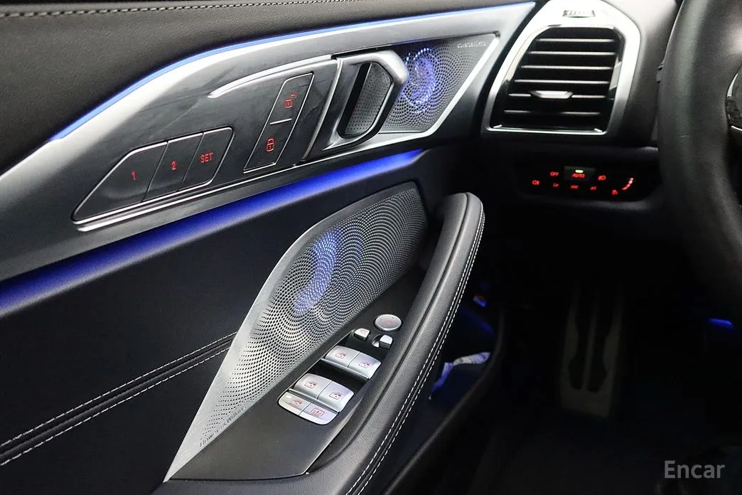 Фото 17 - BMW 8 Series