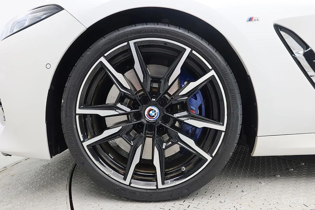 Фото 5 - BMW 8 Series