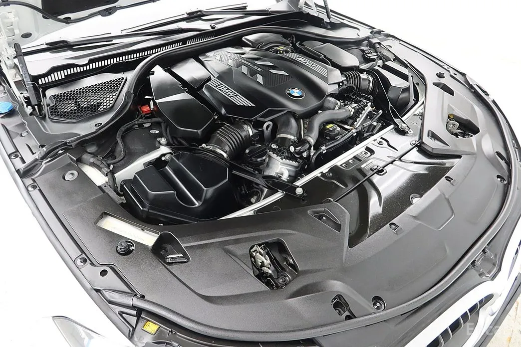 Фото 6 - BMW 8 Series