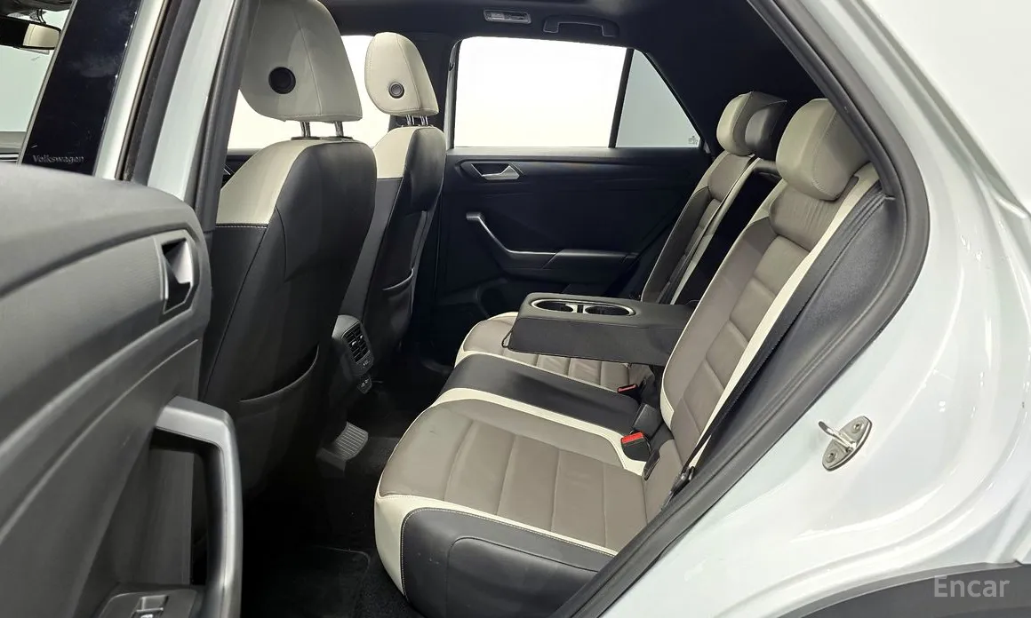 Фото 12 - Volkswagen T-Roc