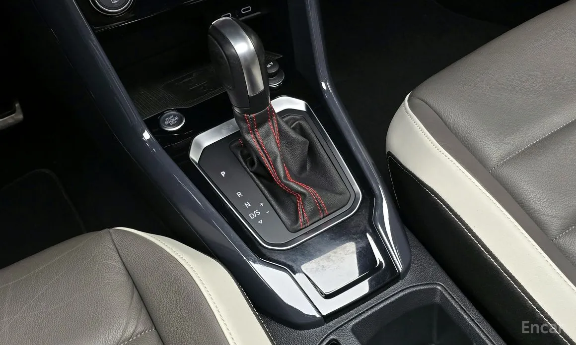 Фото 9 - Volkswagen T-Roc